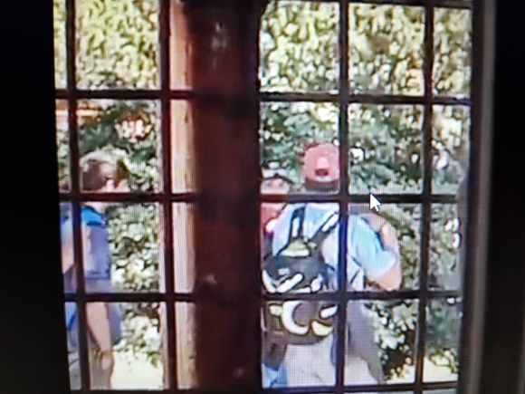 Casi "en vivo" cómo venden drogas en la vieja terminal, "llamé al 911 y me dijeron que no podían hacer nada"