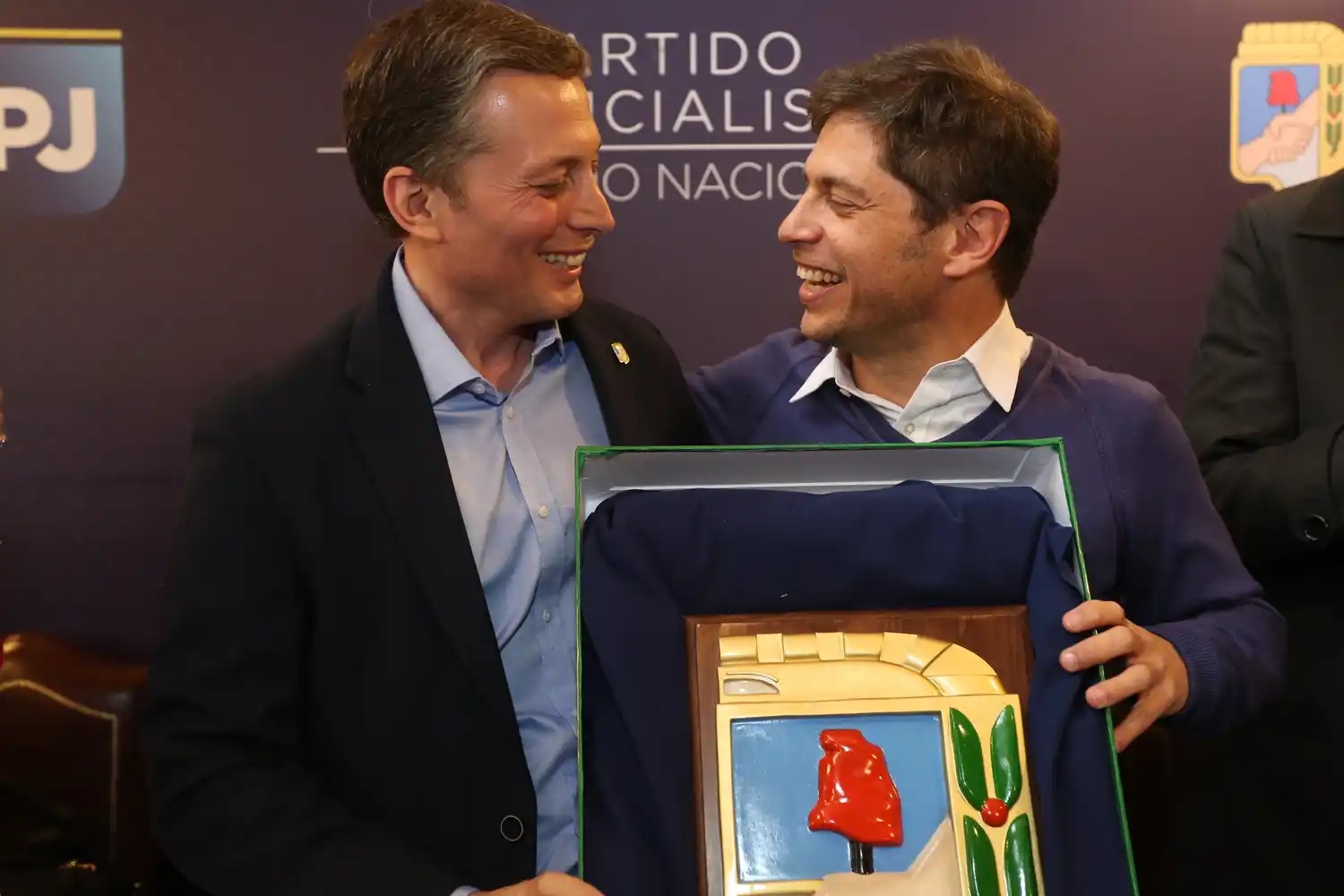 "Hoy el peronismo de la Provincia de Buenos Aires está totalmente unido", dijo Gray junto a Kicillof y Magario