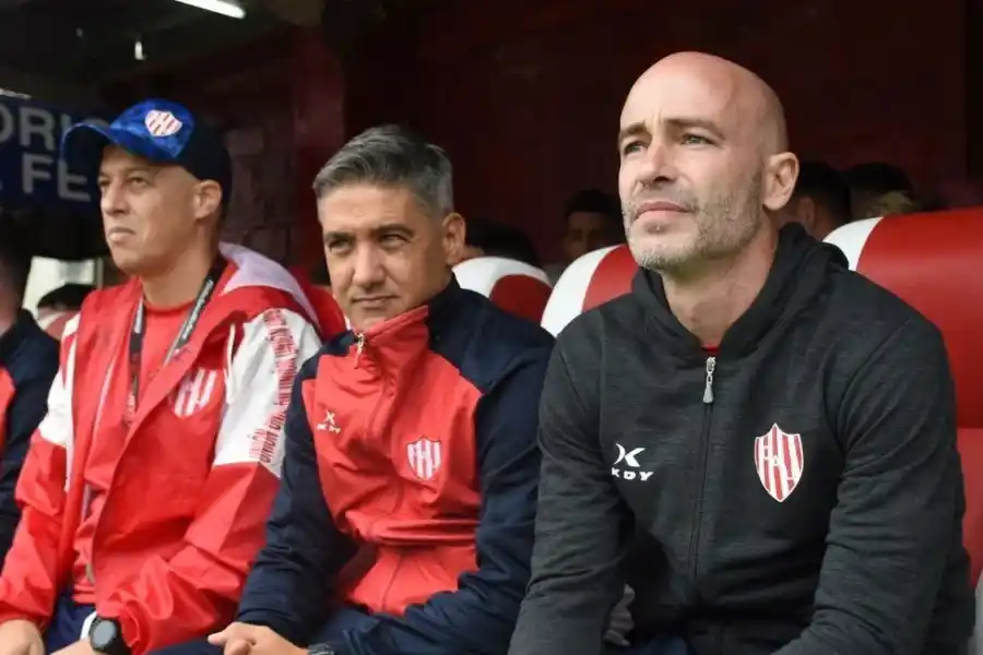 Tras la victoria, Sebastián Méndez renunció como entrenador de Unión