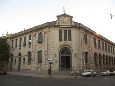 Reclamo de trabajadores en el Correo de Paraná 