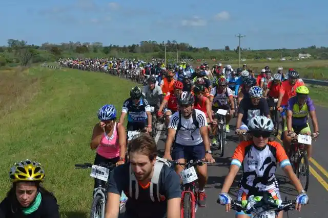 Turismo en bicicleta por el corredor del río Gualeguay 