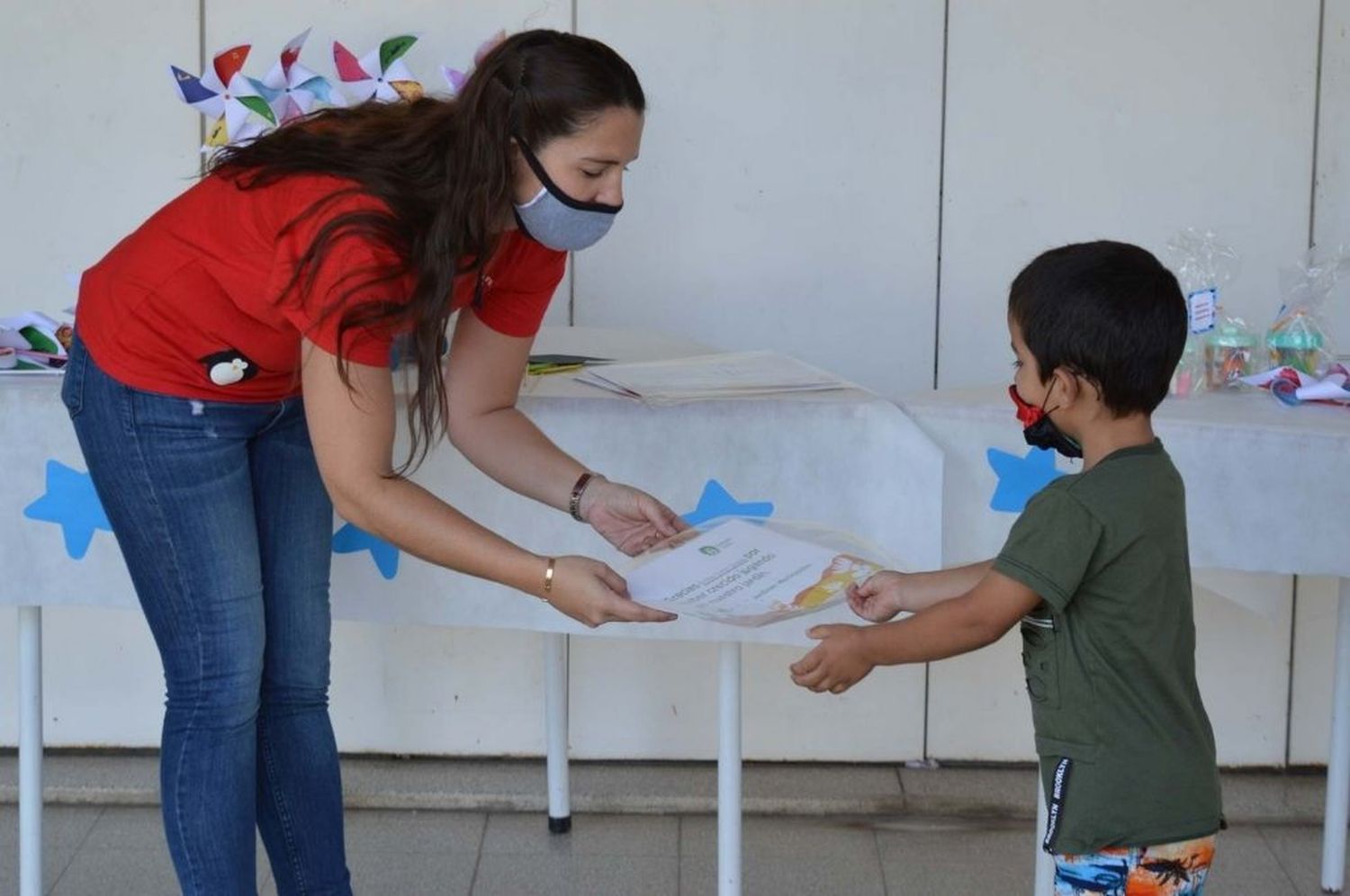 Jardines Municipales: docentes despidieron a niñas y niños de salas de tres