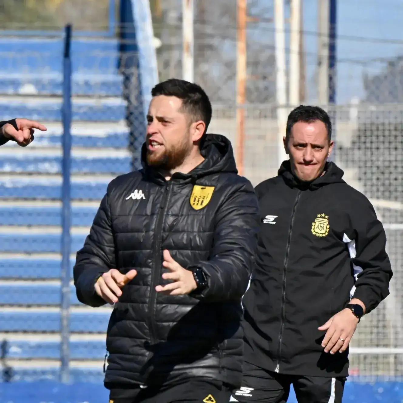 FOTO DANIEL FELDMAN / DIARIO JORNADA Nicolás Serantes, DT de Santamarina.