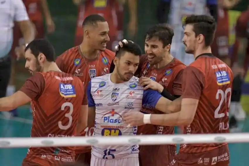 Final y ascenso a superliga para Mauricio Viller con JF Vôlei de Brasil