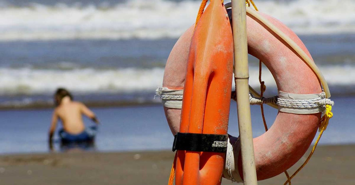 Este martes comienza el servicio de seguridad en playas