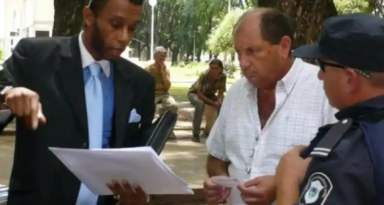 Hay algo más tras el insólito regreso de Max Higgins