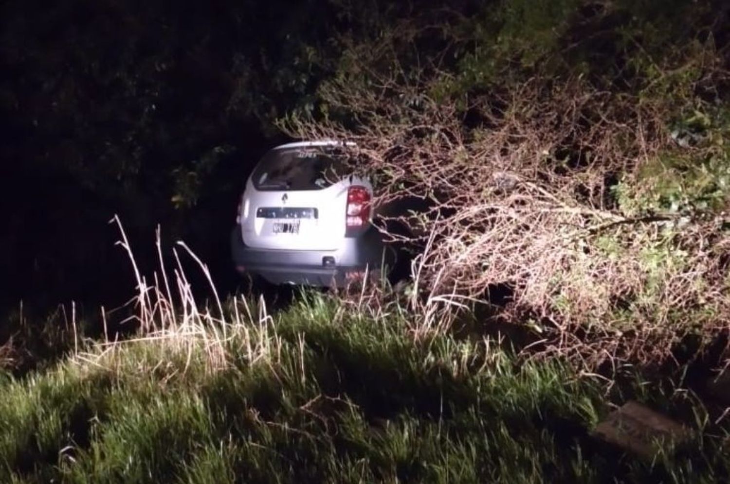 Santo Tomé: le robaron la camioneta en un violento asalto y luego la abandonaron