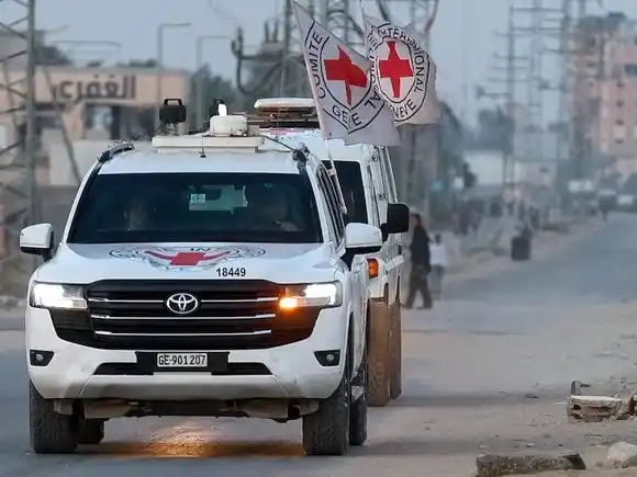 El Ejército israelí recibió el cuerpo de otro rehén retenido por Hamas en Gaza tras la mediación de la Cruz Roja