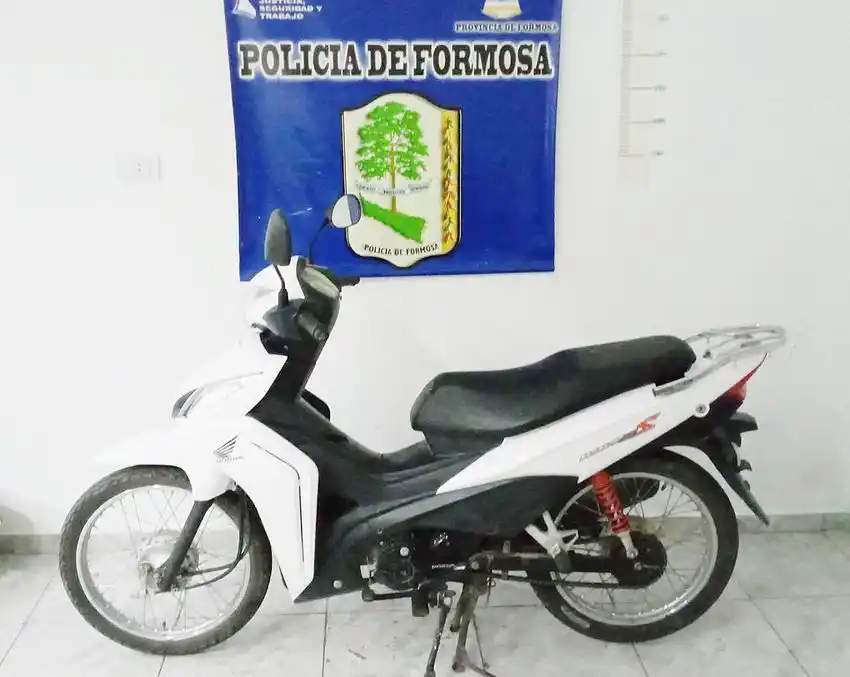 La Policía recuperó tres motocicletas
y detuvo a uno de los delincuentes