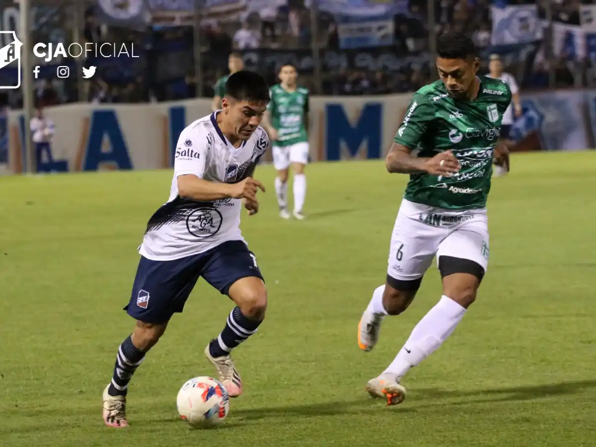 Mantuvo su lugar pero quedó a cuatro puntos de la clasificación