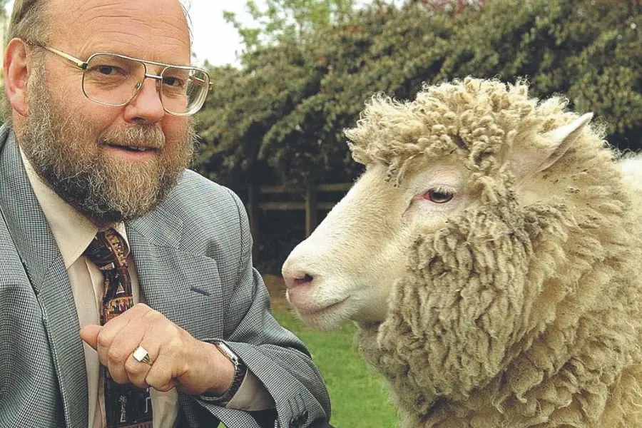 Hace 26 años nacía Dolly, el primer animal clonado del mundo