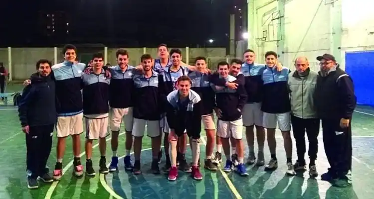 Náutico robó la localía en Pilar