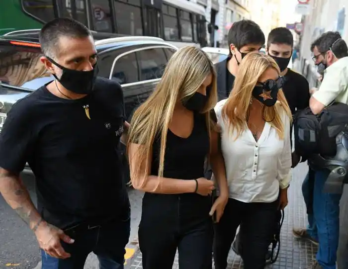 Llegaban los restos de Carlos "Carlín" Calvo al Teatro Liceo