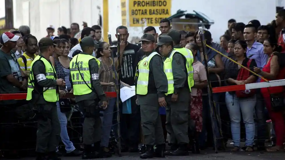 Venezuela: Incautaron 882.000 billetes de 100 bolívares en la frontera
