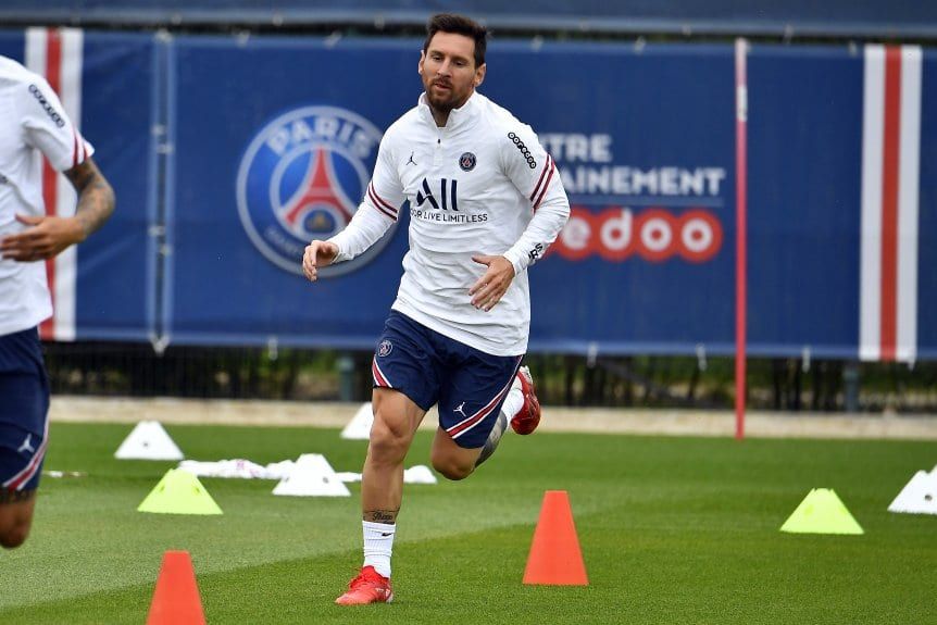 Lionel Messi tiene Covid-19