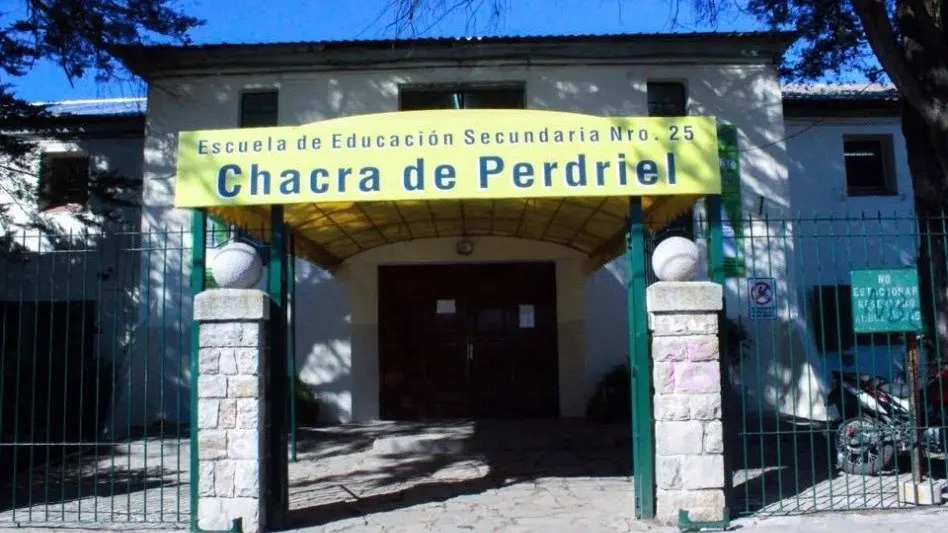 Denuncian un intento de secuestro a un adolescente a la salida de la escuela