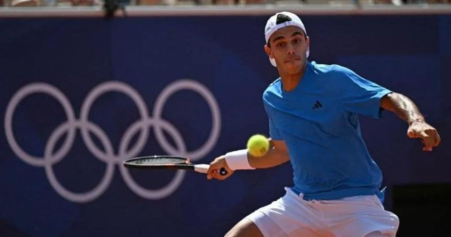 El argentino Cerúndolo le ganó al francés Humbert y avanzó en París