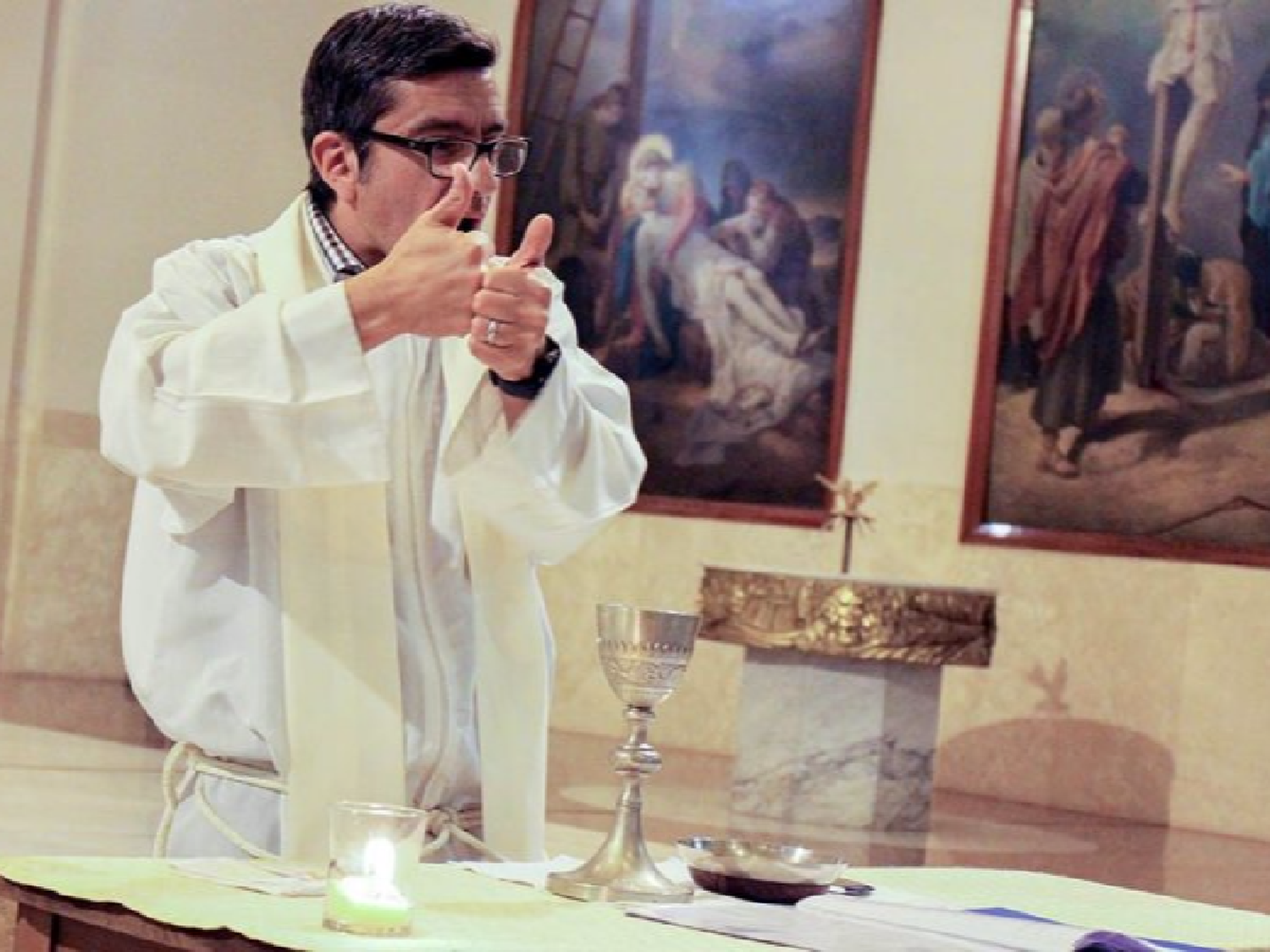 Un cura de Alta Gracia da "misas inclusivas"