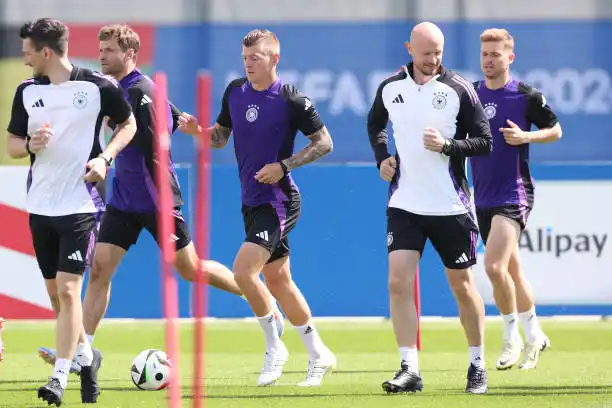 La última práctica de Alemania antes del debut.