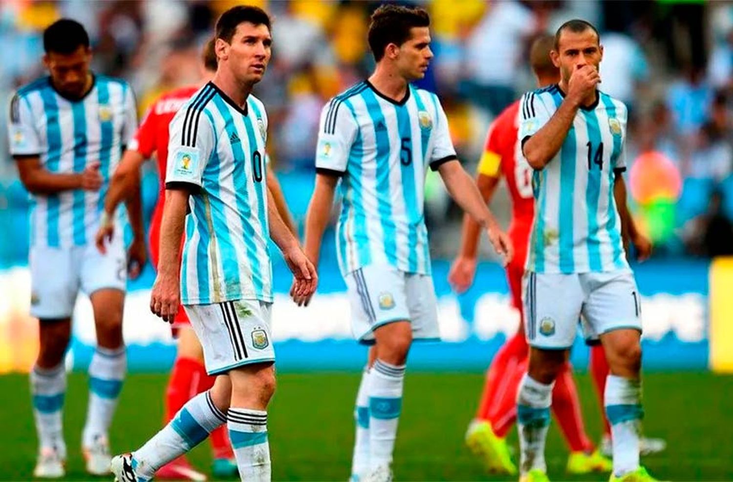 Los emotivos mensajes de Messi a Mascherano y Gago por sus retiros