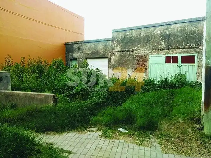 Pellegrini impulsa sobretasas para baldíos, casas y construcciones en estado de abandono