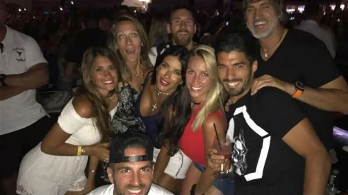 Messi en Ibiza, entre la playa y de fiesta junto a Luis Suárez y Cesc Fábregas