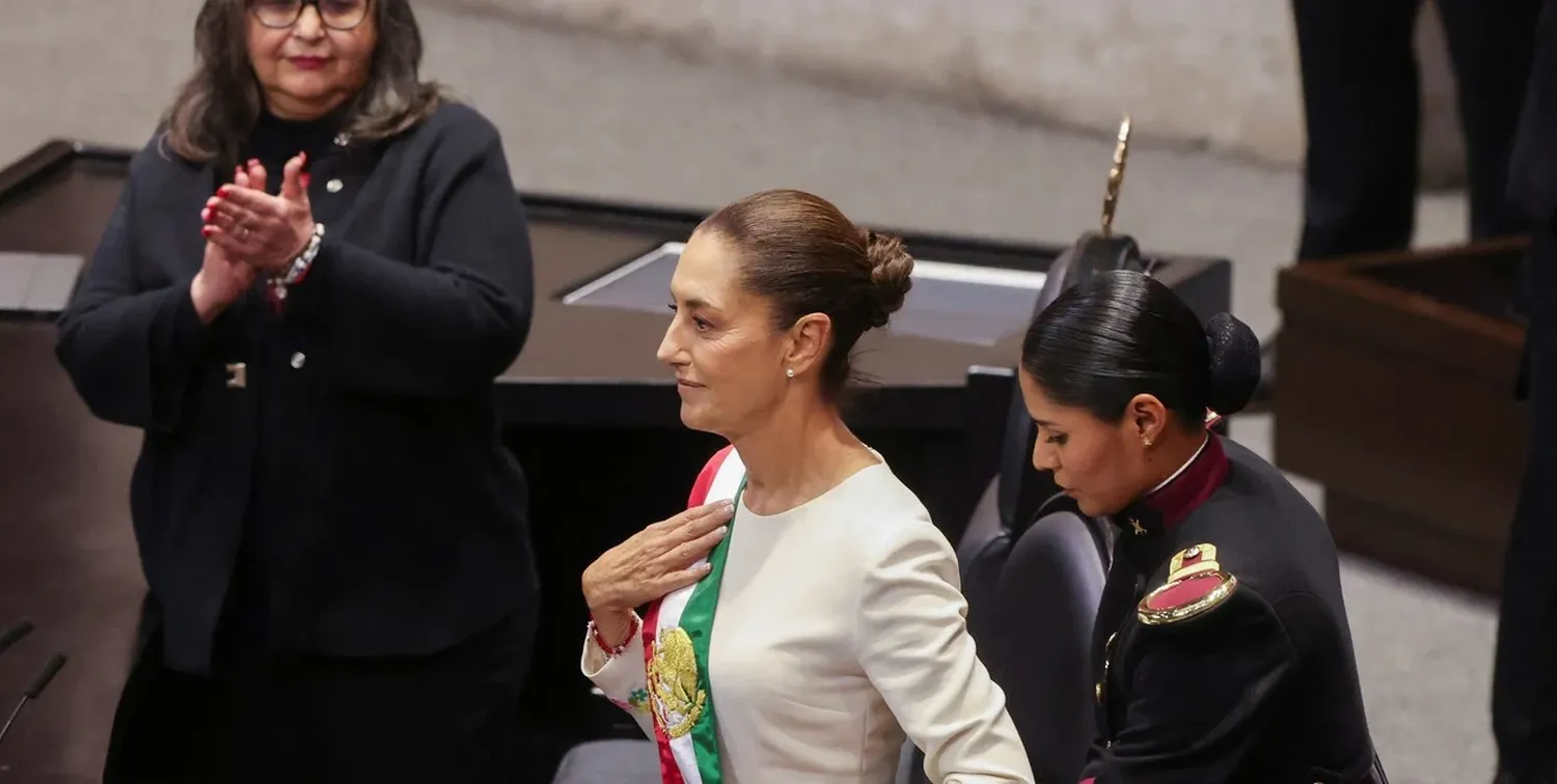 Claudia Sheinbaum asumió como la primera presidenta mujer en la historia de México. Foto: REUTERS.