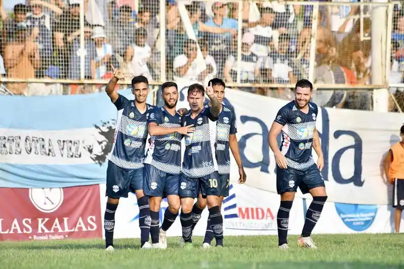 San Martín goleó a Unión
de Sunchales en su debut