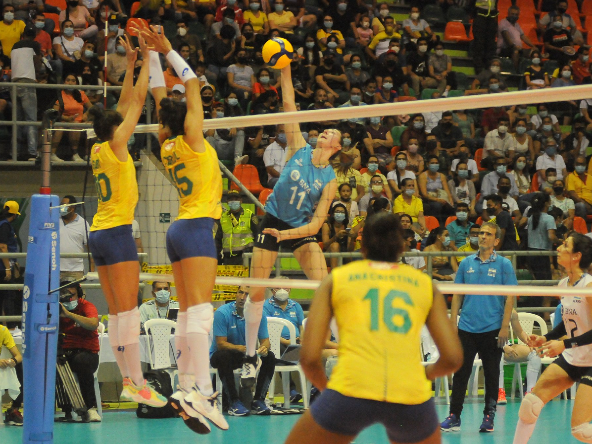 Con Cugno, Argentina cayó en su debut en el Sudamericano