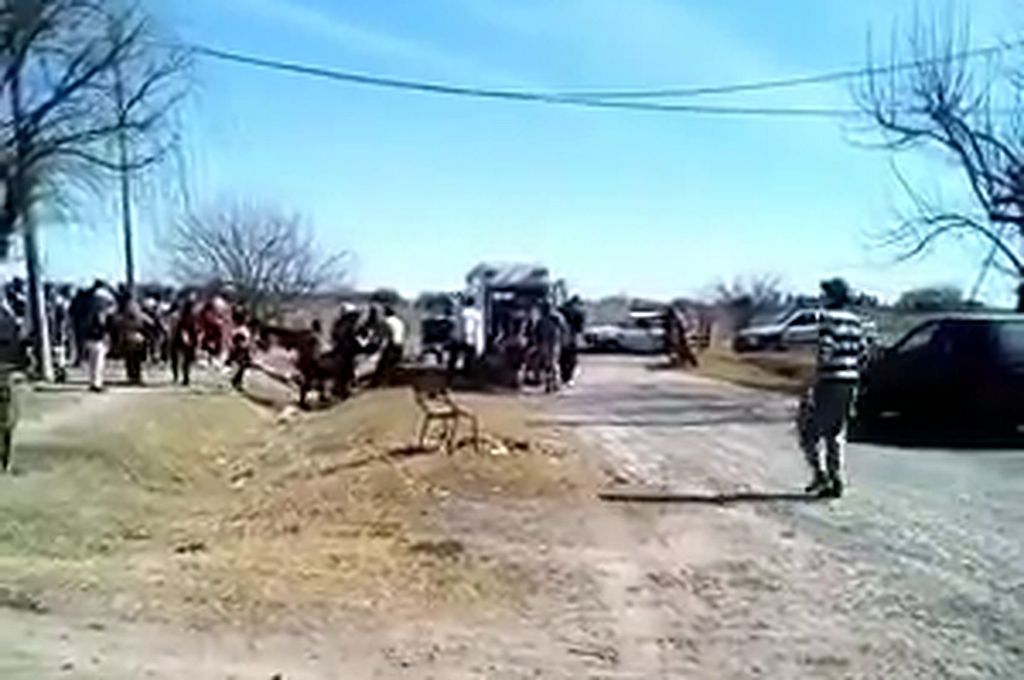 Dos muertos y un policía grave tras un enfrentamiento a tiros en Alcorta