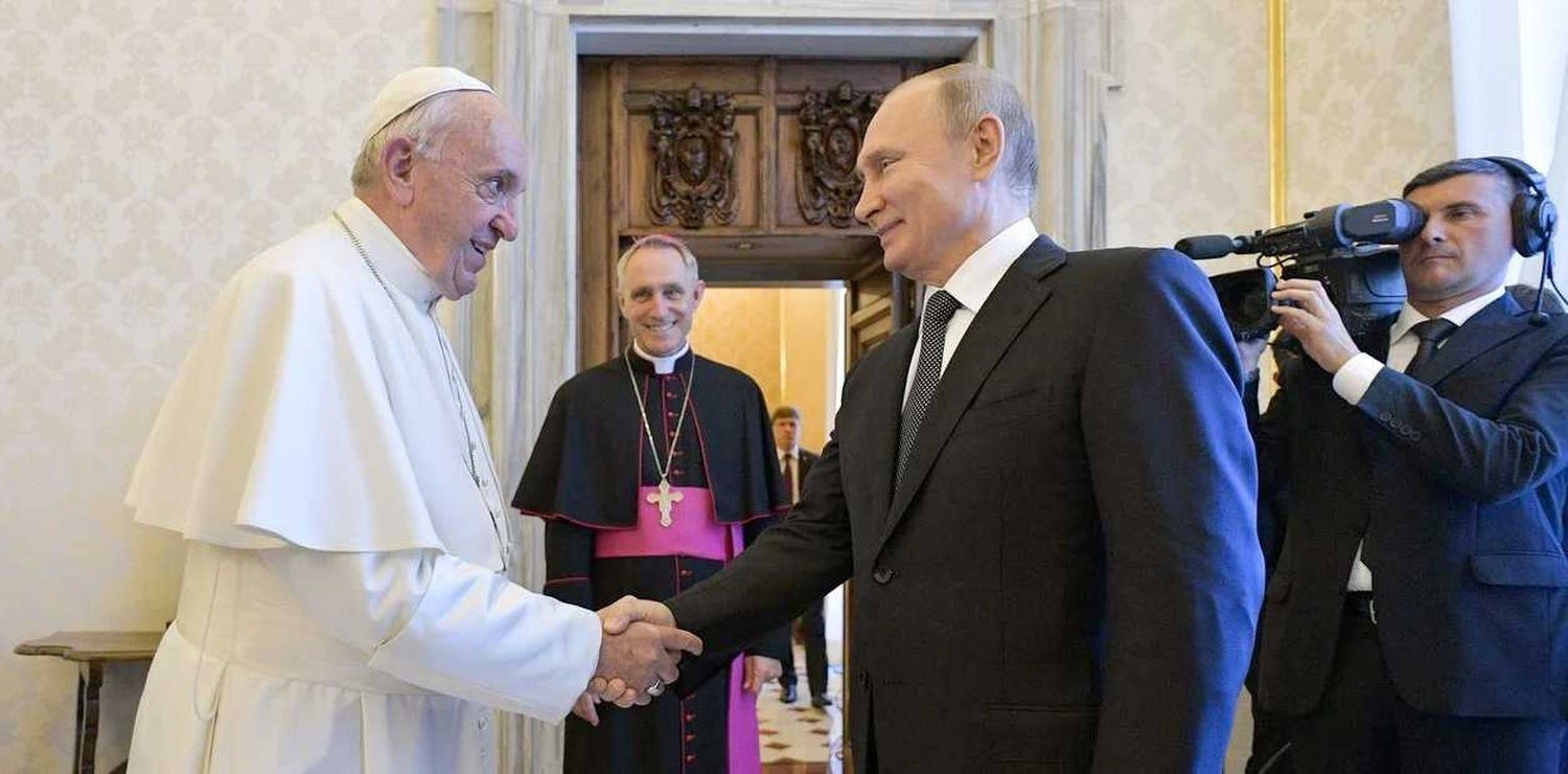 Gambetas del Papa alrededor
de Ucrania y de Putin