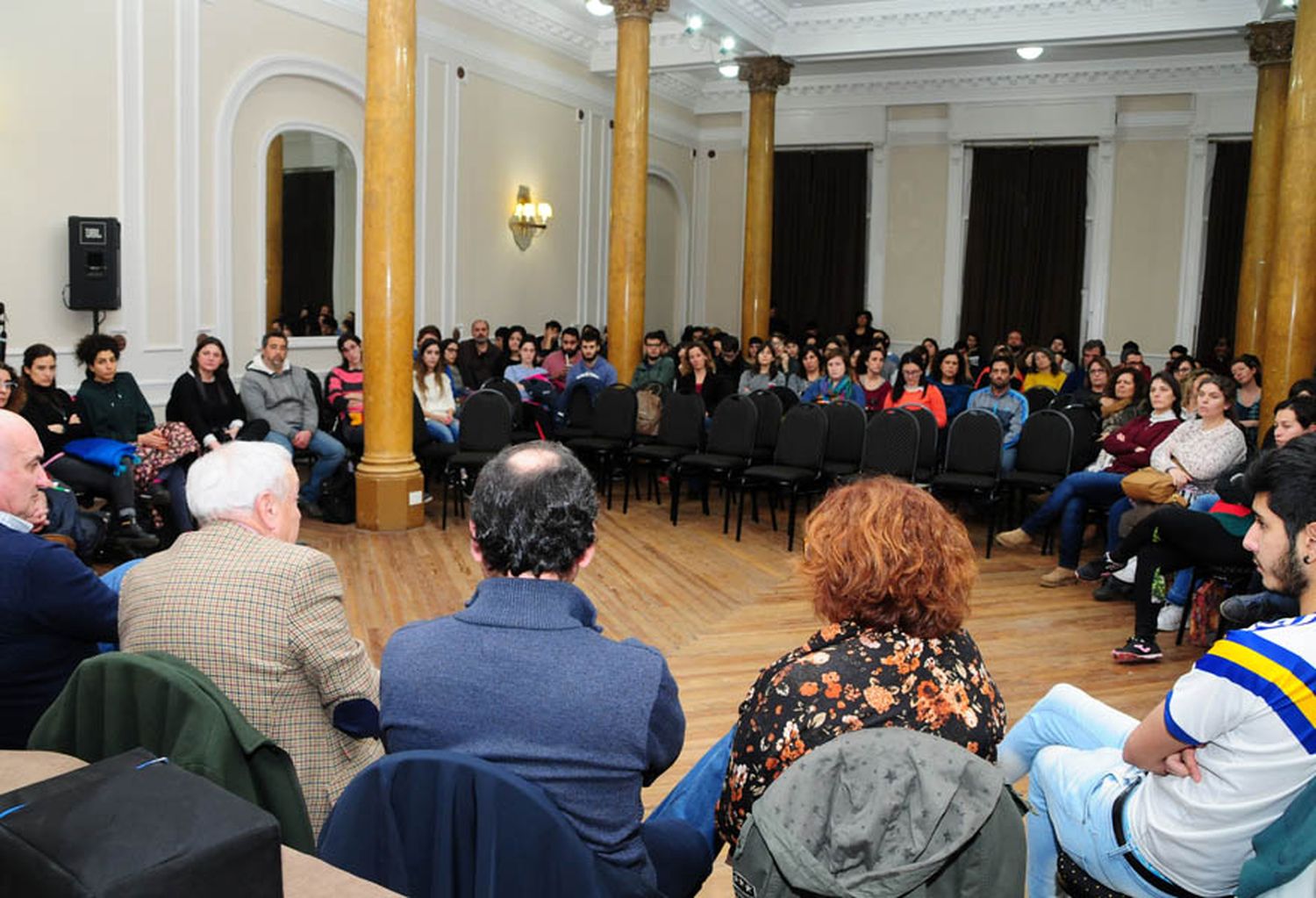 Adunce realizó una asamblea interclaustros y Tassara se enfocó en los problemas económicos