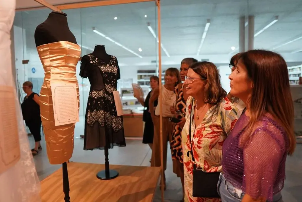 "TIRAR DEL HILO" permanecerá hasta el 30 de mayo en el Centro Cultural del Viejo Mercado