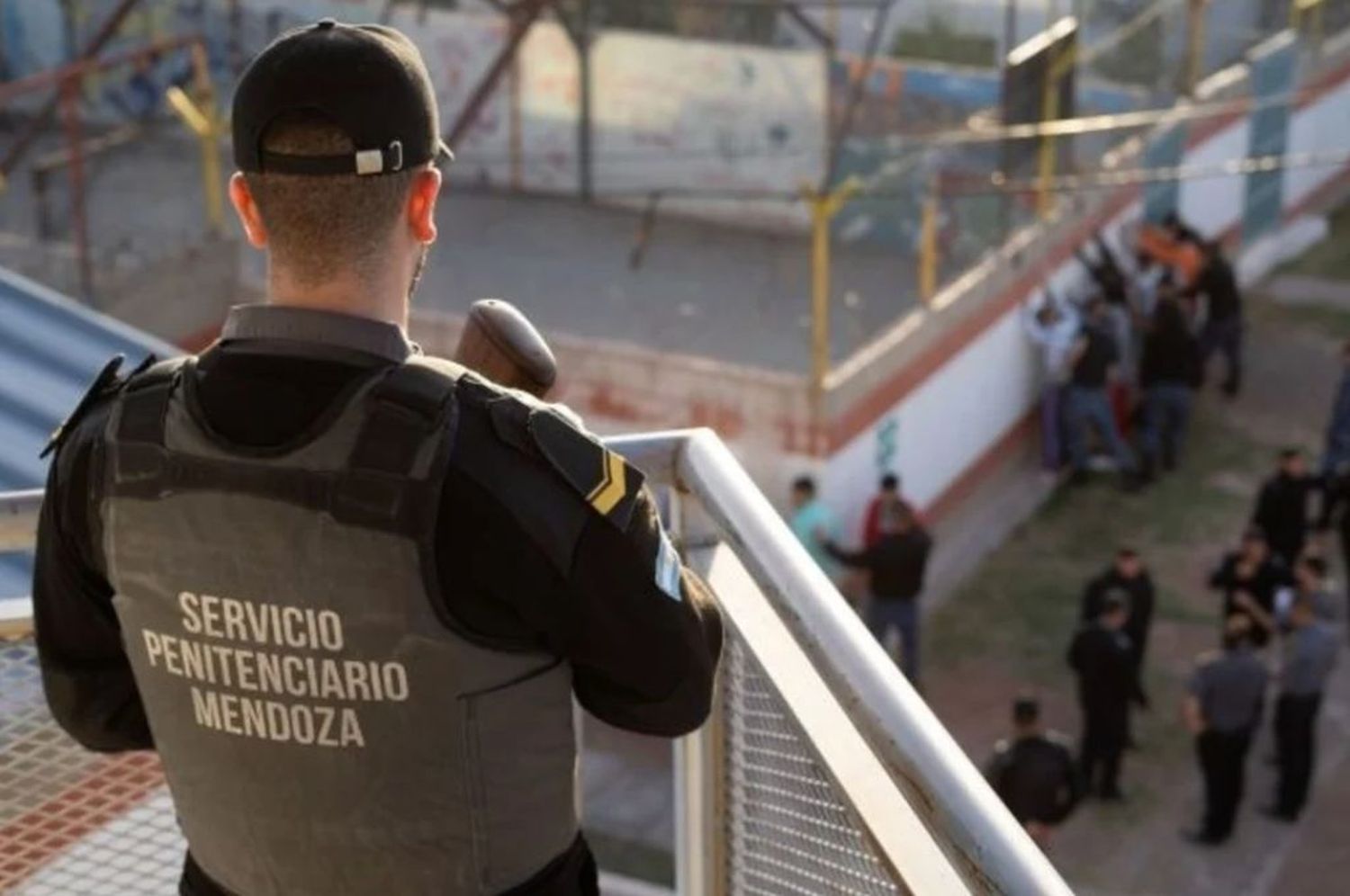 Se suicidó dentro de su auto al ver llegar a los efectivos.