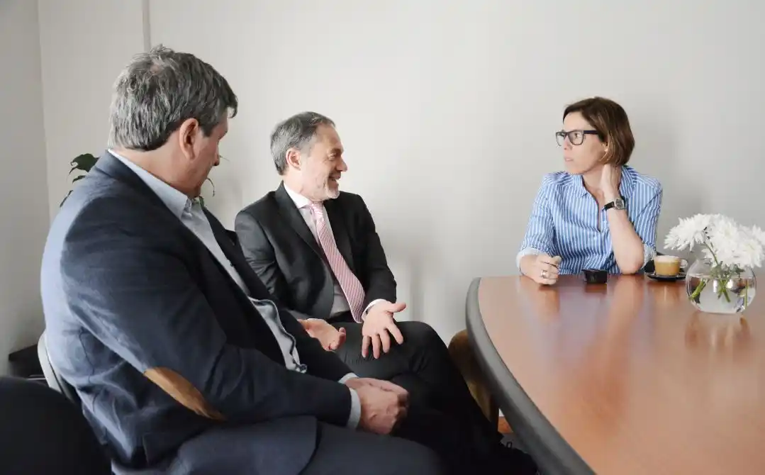 Provincia y Oficina Anticorrupción firmaron convenio para transparentar procesos de obras públicas