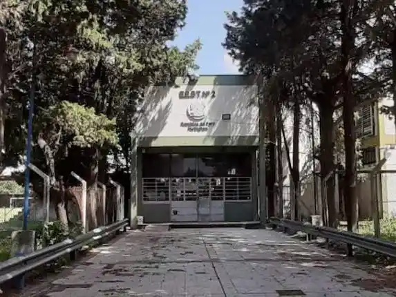 El dramático episodio ocurrió en la Escuela Secundaria N°2 de la localidad bonaerense de Hurlingham.