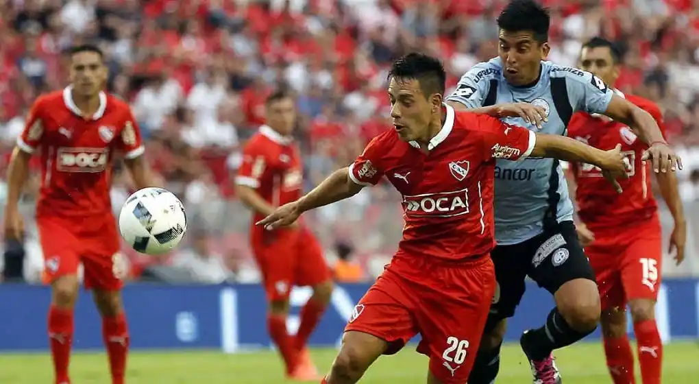 Colón: Domínguez ya tendría a su nuevo lateral derecho