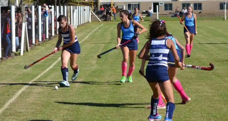 #ConociendoDeportes La historia del hockey y cómo llegó de Inglaterra a Argentina y, después, a San Pedro