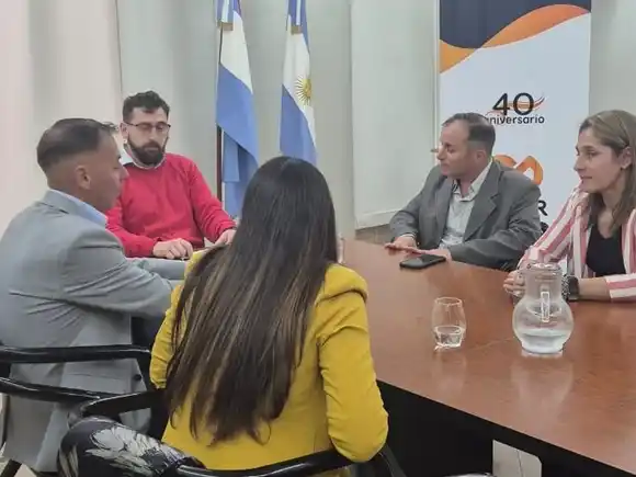 La Policía de Entre Ríos firmó un convenio con el Colegio de Psicólogos para fortalecer la salud mental de su personal