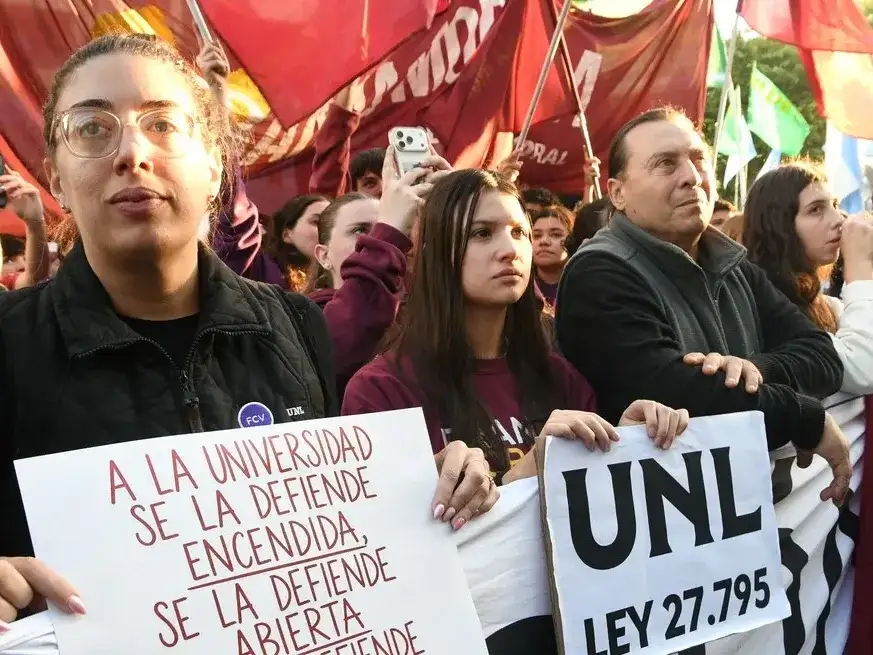 La última marcha universitaria del pasado martes 12 de mayo sumó tensión a un conflicto que espera la resolución de la Corte Suprema.
