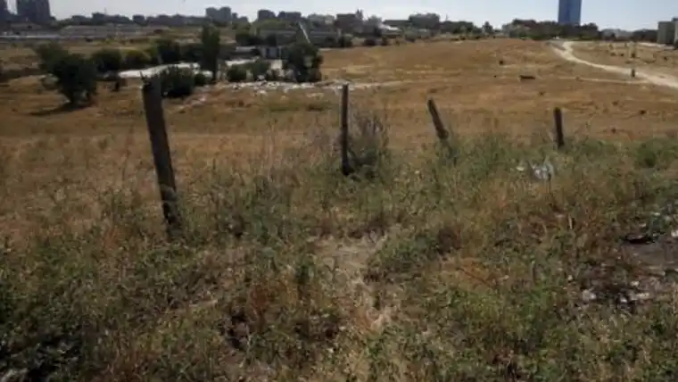 Abusaron de una nena y la abandonaron en un baldío