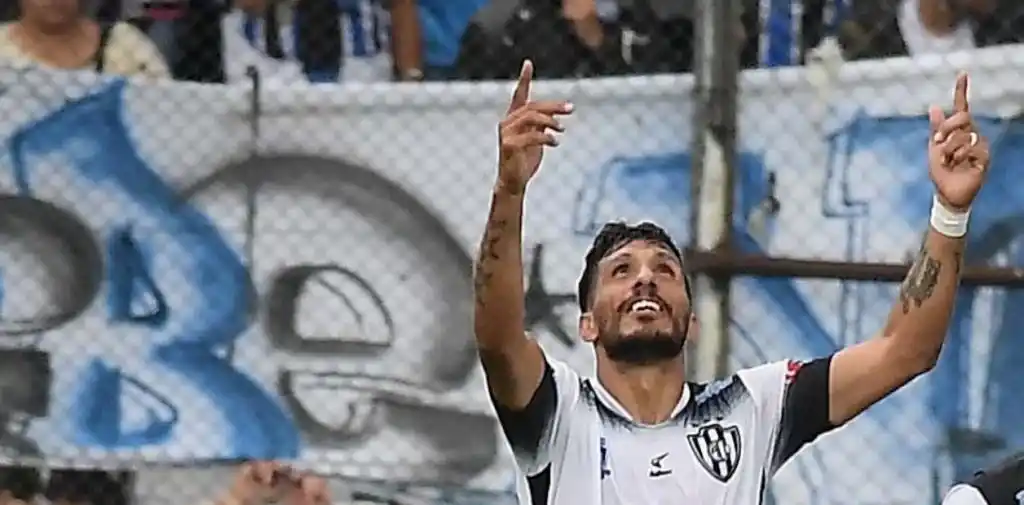 Central Córdoba dio el salto hacia la final