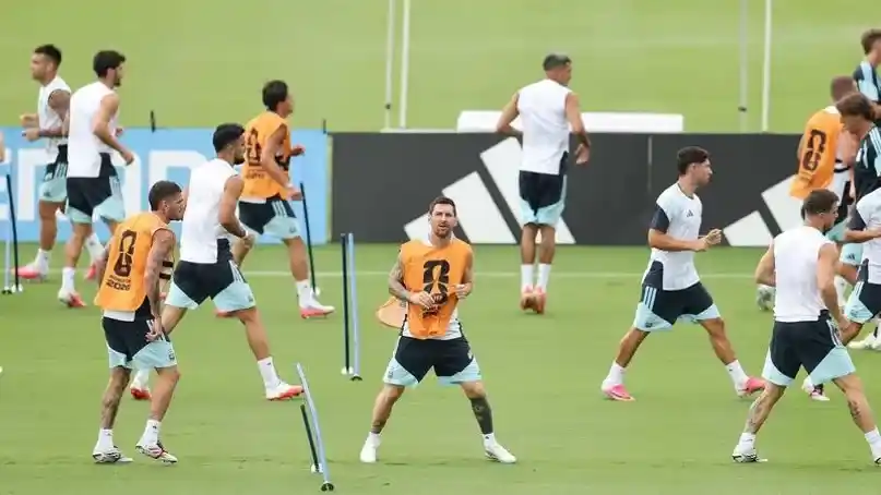 Las incógnitas de Scaloni para enfrentar a Inglaterra en la semifinal del Mundial 2026