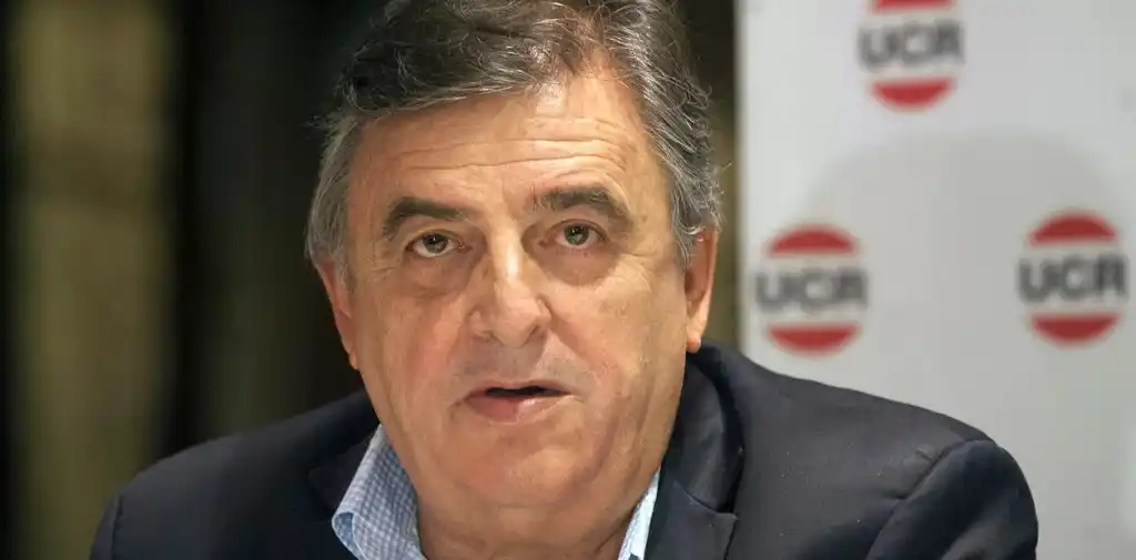 La oposición señaló que "lejos está de querer buscar consensos"