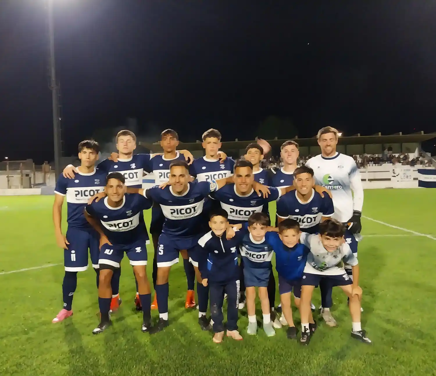 Gimnasia, campeón 2024 en Reserva. (Foto gentileza de Laly Bertuzzi).