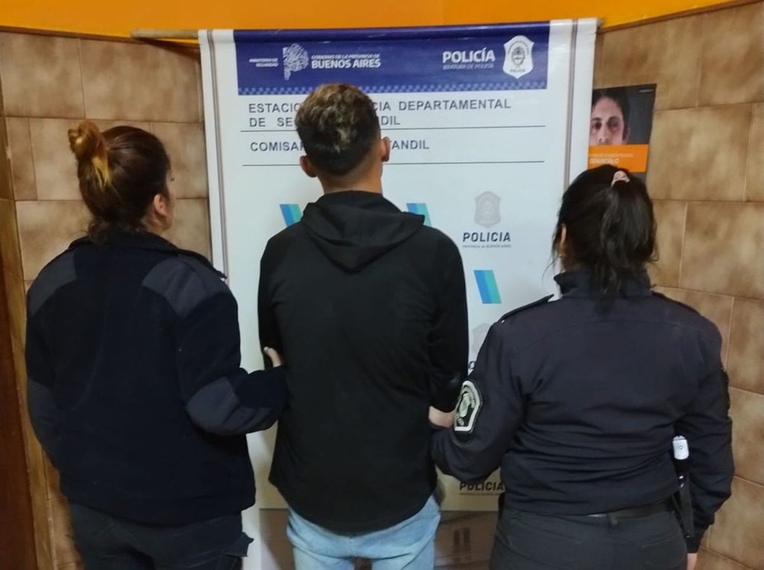 Condena para el joven que asaltó a una vecina cuando llegaba a su casa