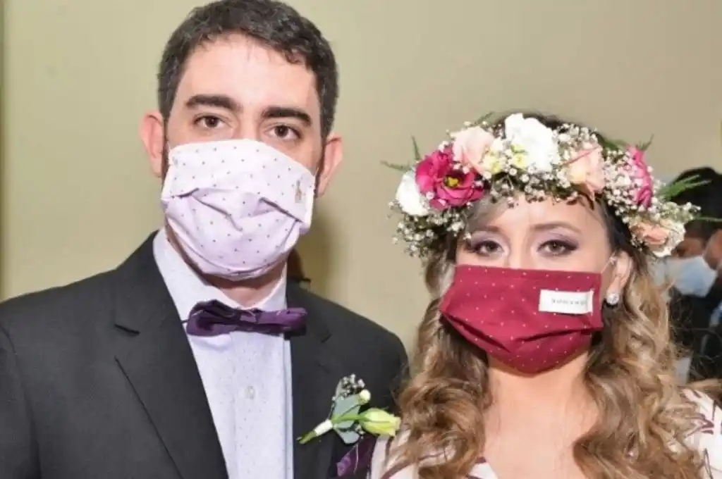 Vuelven los casamientos a Rosario: con barbijo y tres invitados