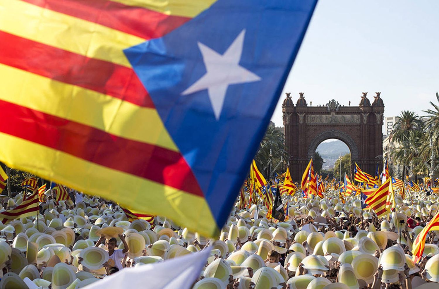 Una nueva marcha exige un gobierno para Cataluña