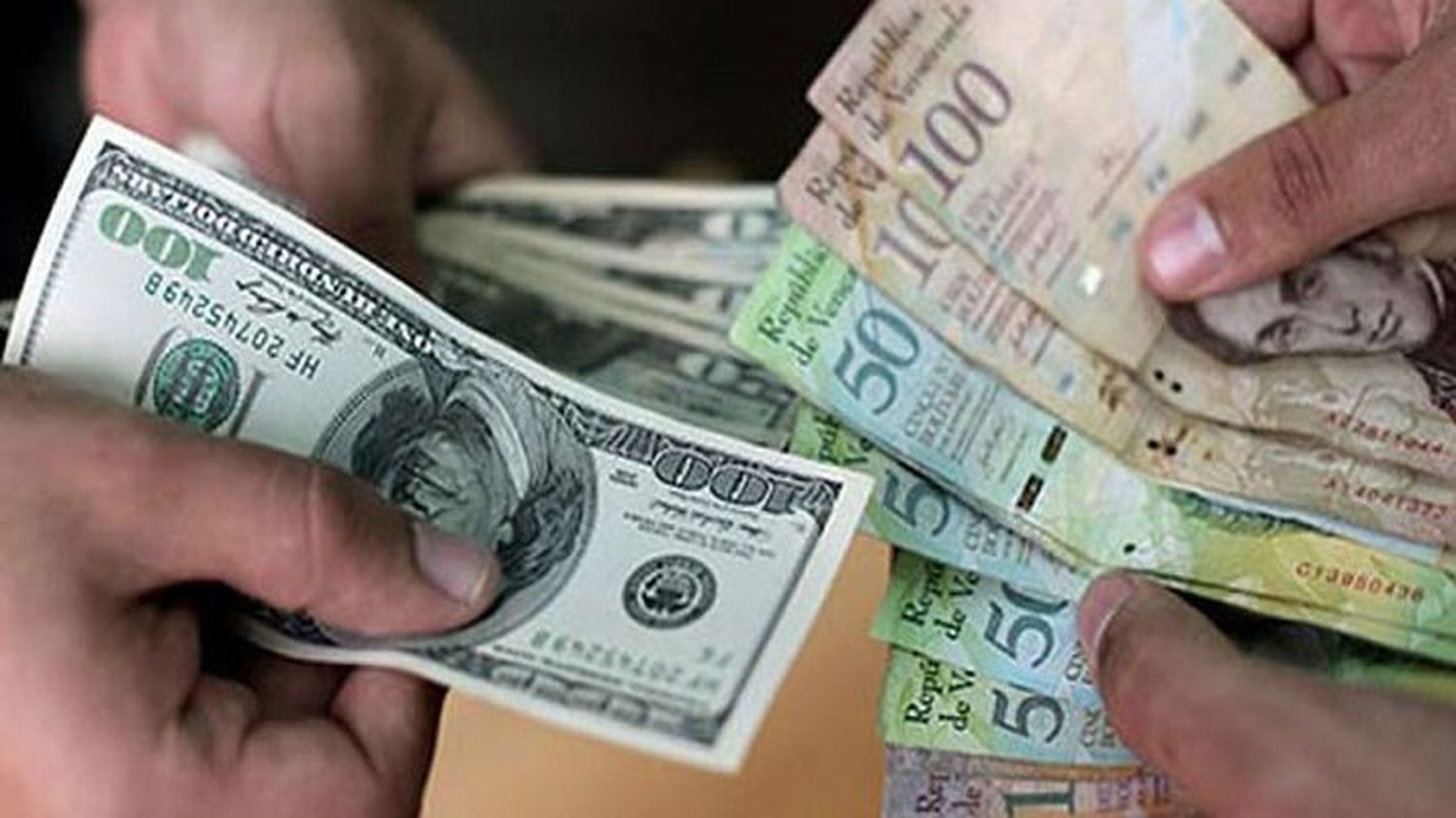 14.75%: la ESTRAMBÓTICA devaluación del bolívar en una semana