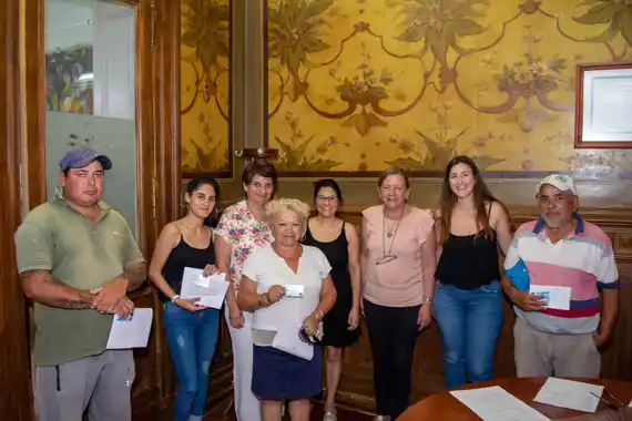 Se realizó la entrega de tarjetas CABAL